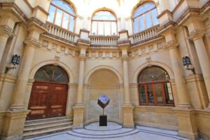 Let's learn about .. the Venetian Loggia of Heraklion Crete